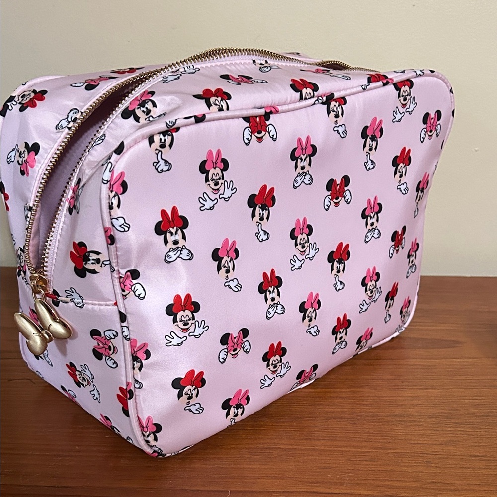 Disney x Cakeworthy large pouch Minnie Mouse